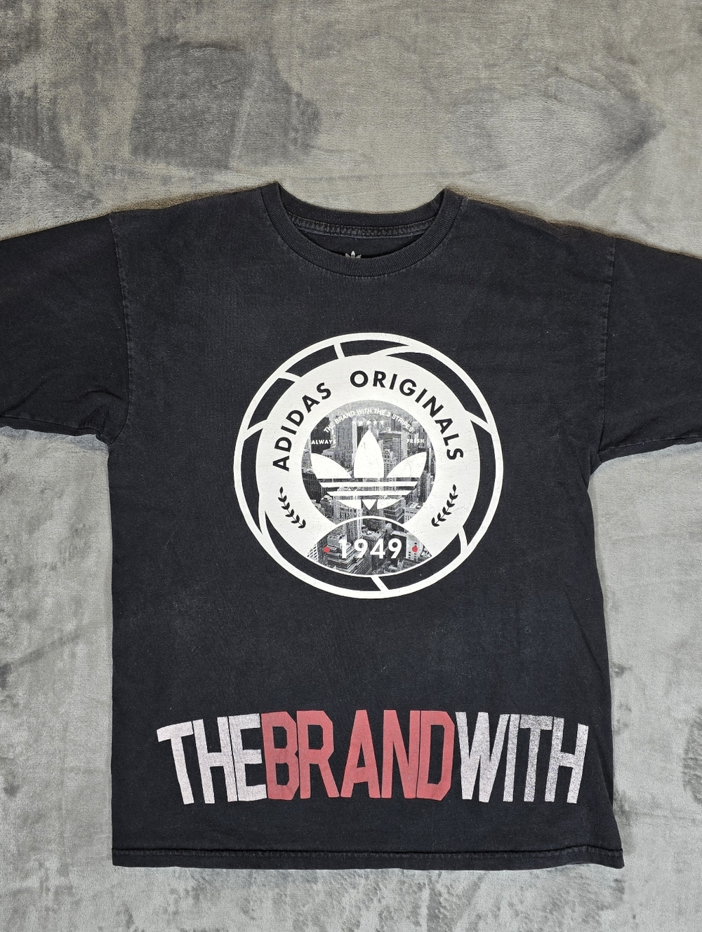 Y2K Adidas Originals Trefoil T Shirt Size Medium